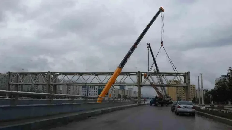 Yaya Üst Geçitleri